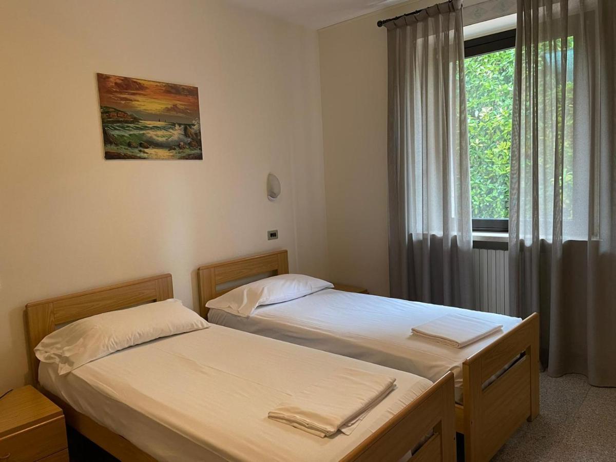 Garni Onda Hotel Torri Del Benaco Bilik gambar