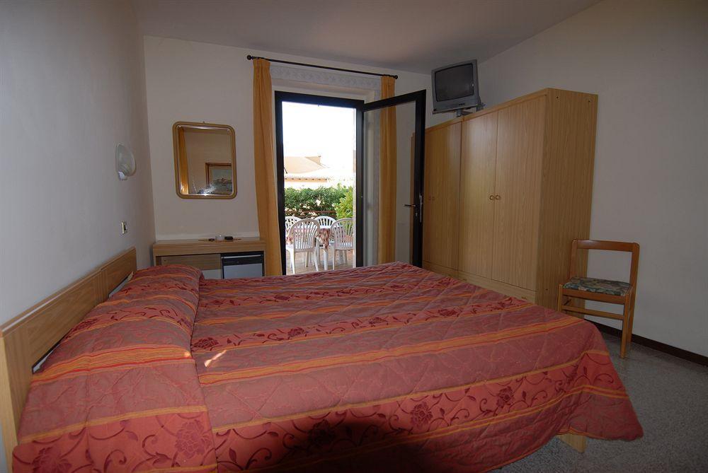 Garni Onda Hotel Torri Del Benaco Luaran gambar