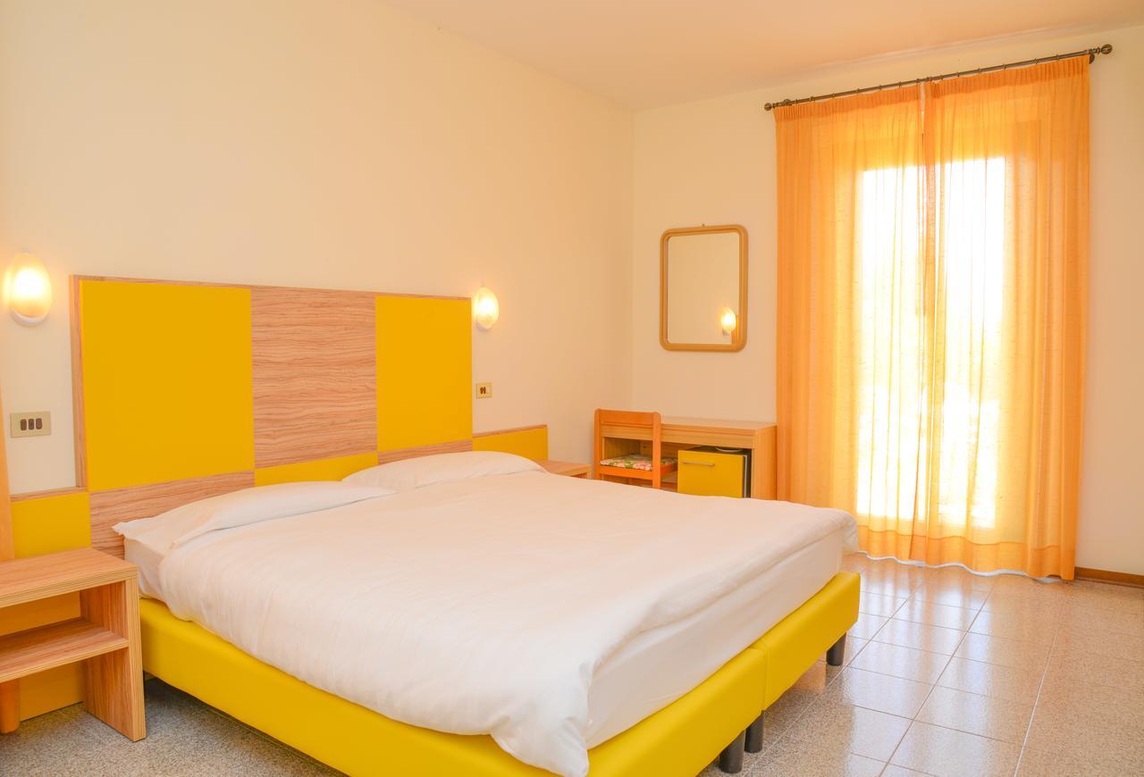 Garni Onda Hotel Torri Del Benaco Luaran gambar