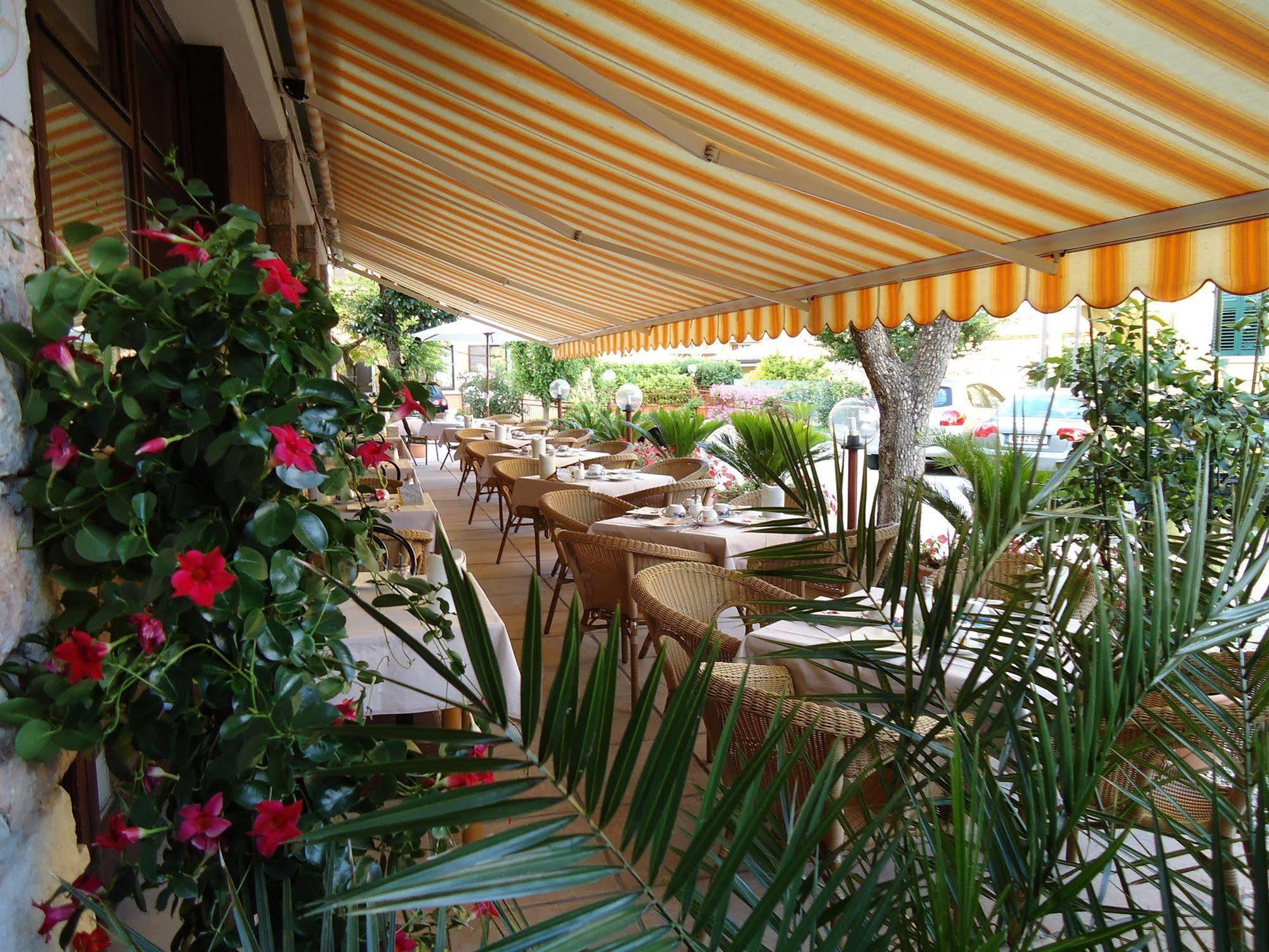 Garni Onda Hotel Torri Del Benaco Luaran gambar