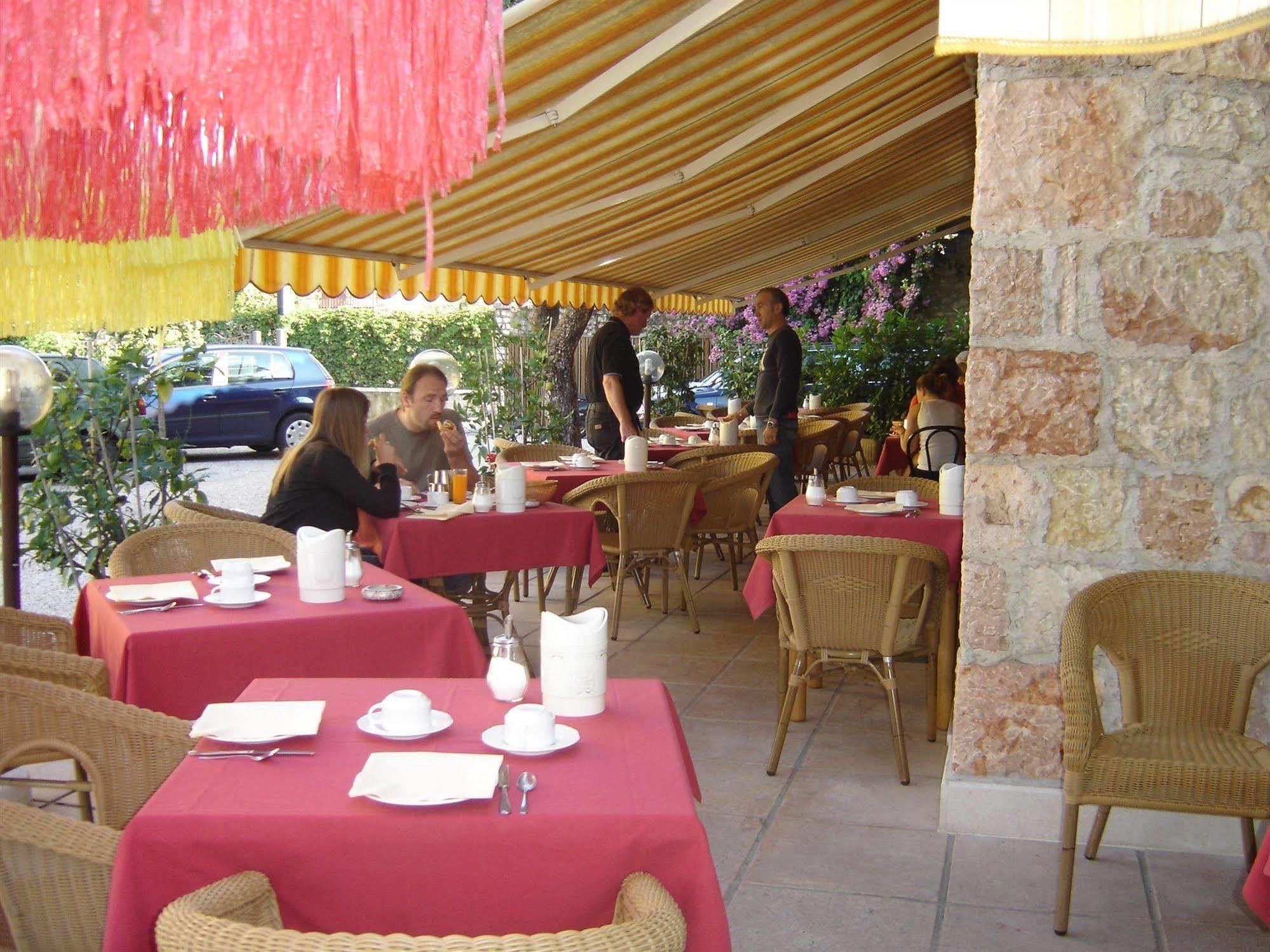 Garni Onda Hotel Torri Del Benaco Luaran gambar