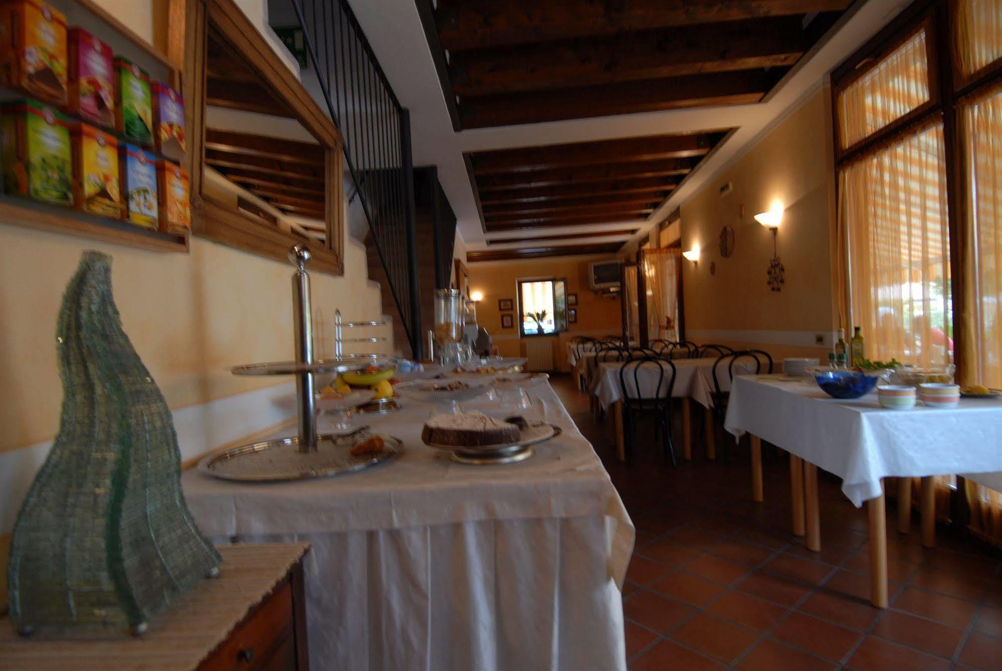 Garni Onda Hotel Torri Del Benaco Luaran gambar